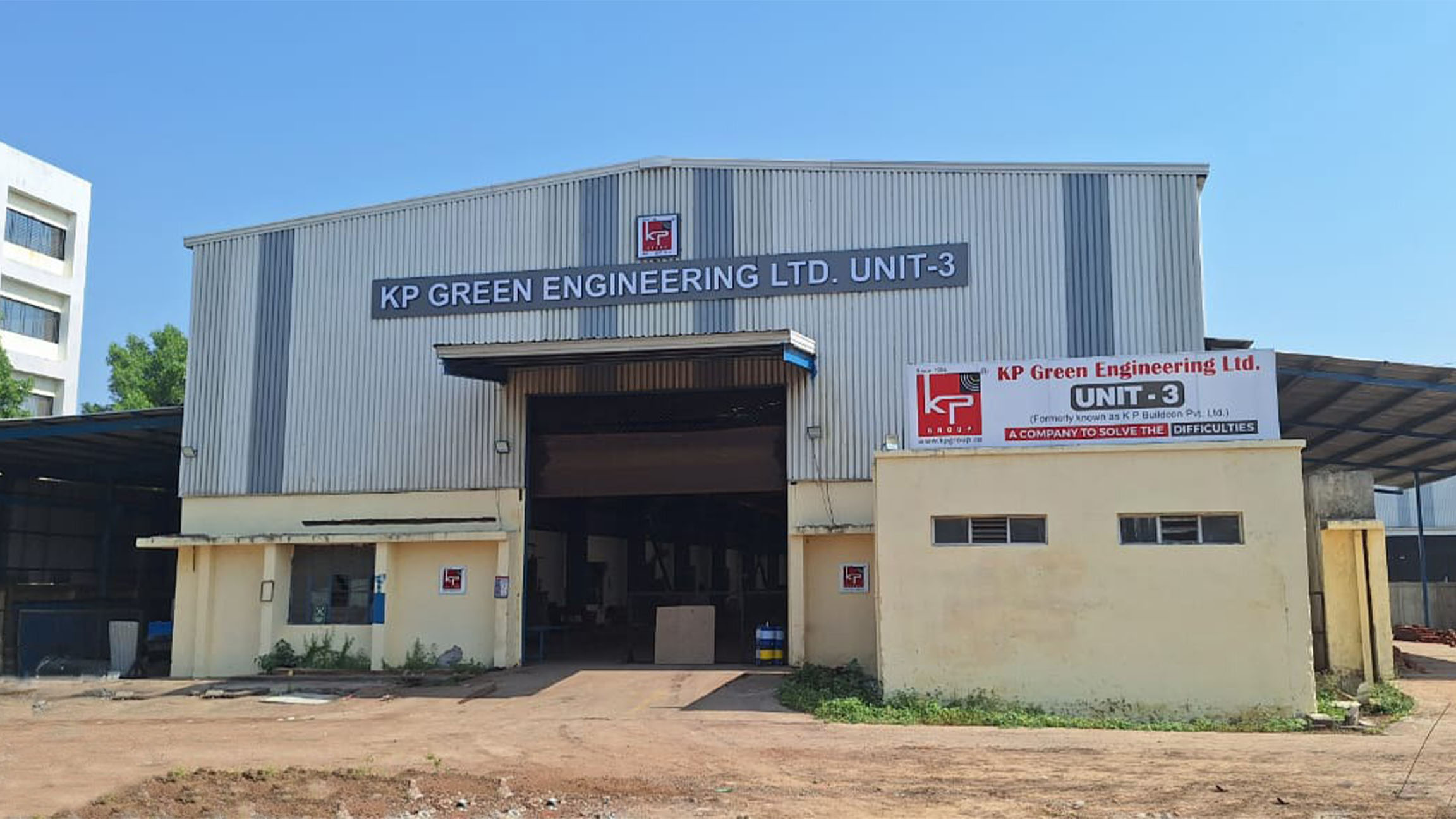 The KP Green Engineering manufacturing facility at Por, equipped for heavy industrial fabrication.